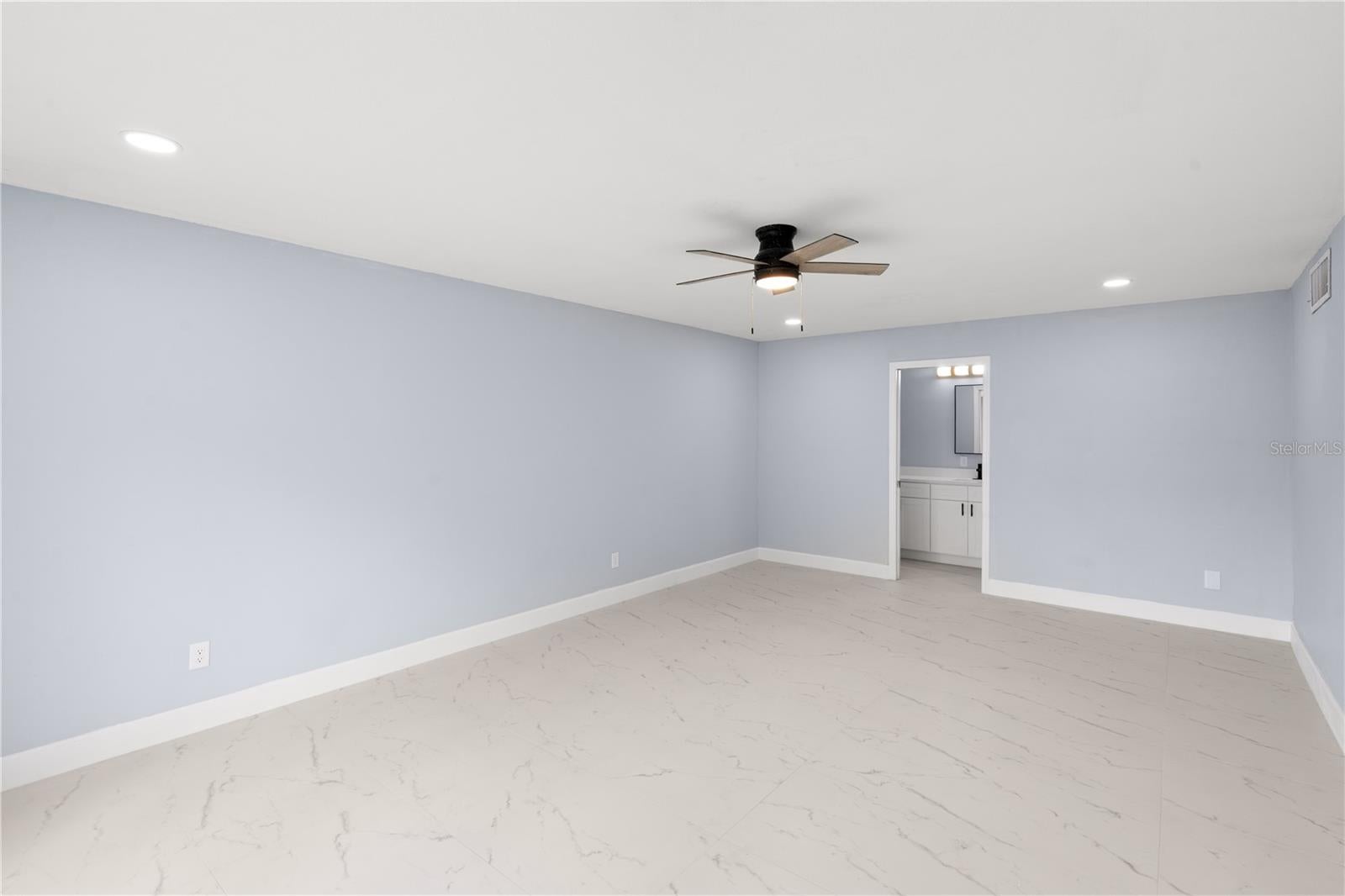 413 S Deerwood Ave, Orlando, FL 32825 photo