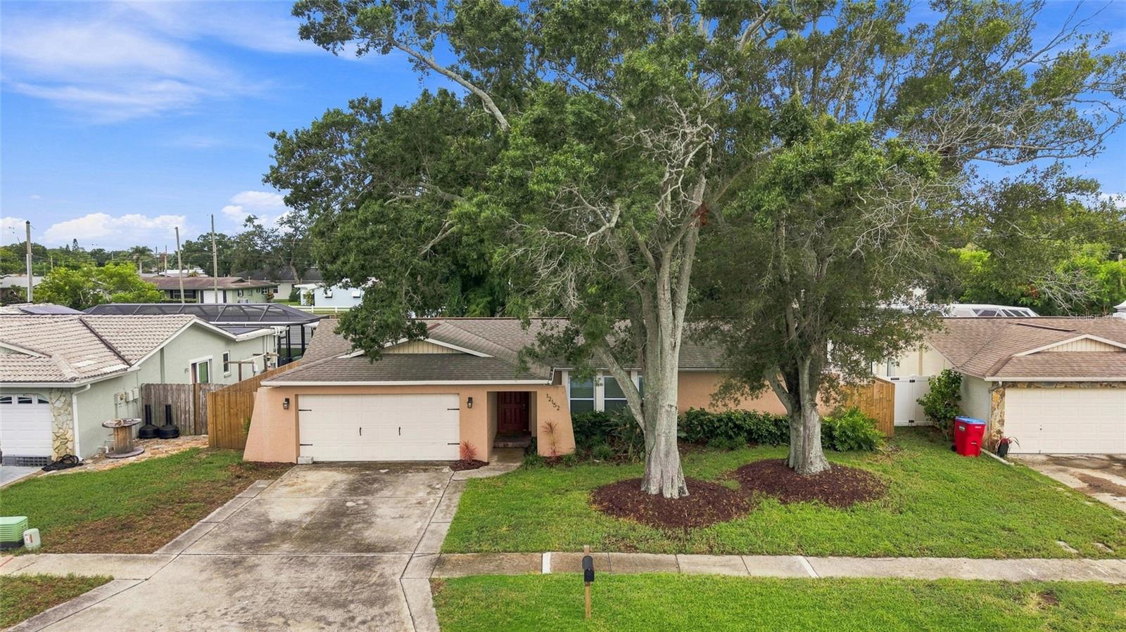 12152 Bonnie Terrace, Seminole, FL 33772 photo