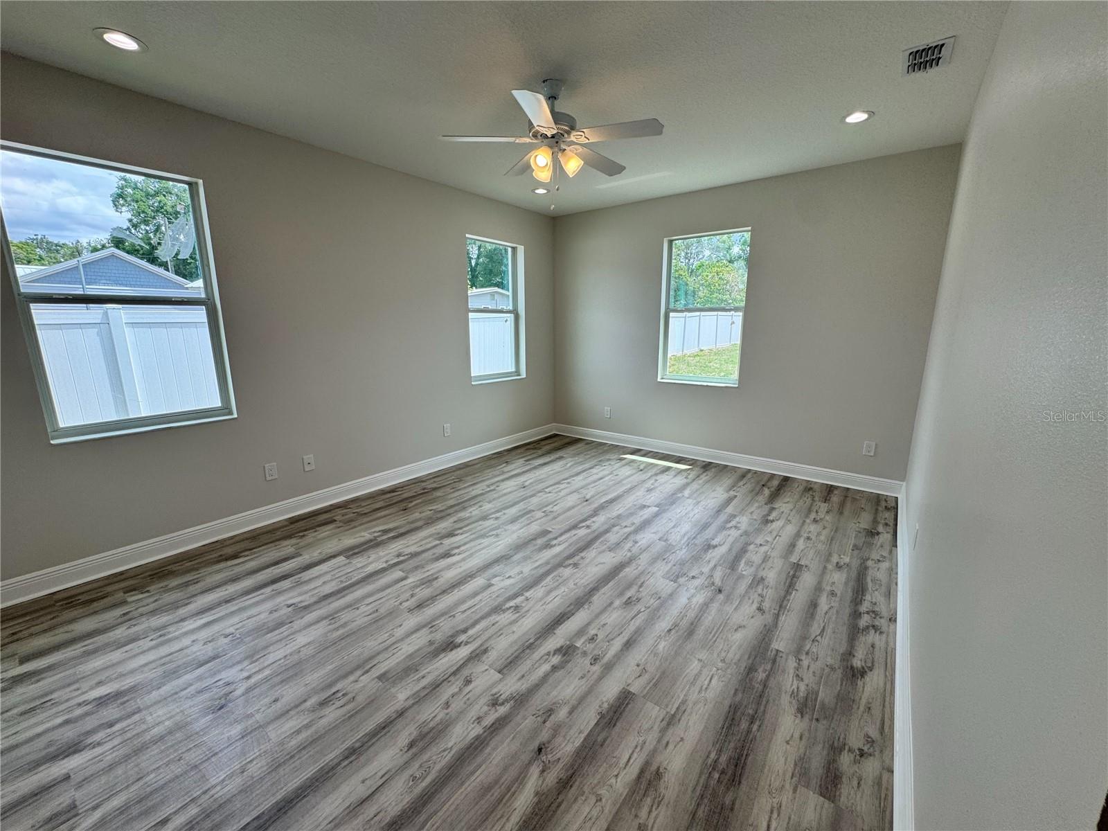 Single Family Residence in DADE CITY FL 13532 14TH STREET 58.jpg