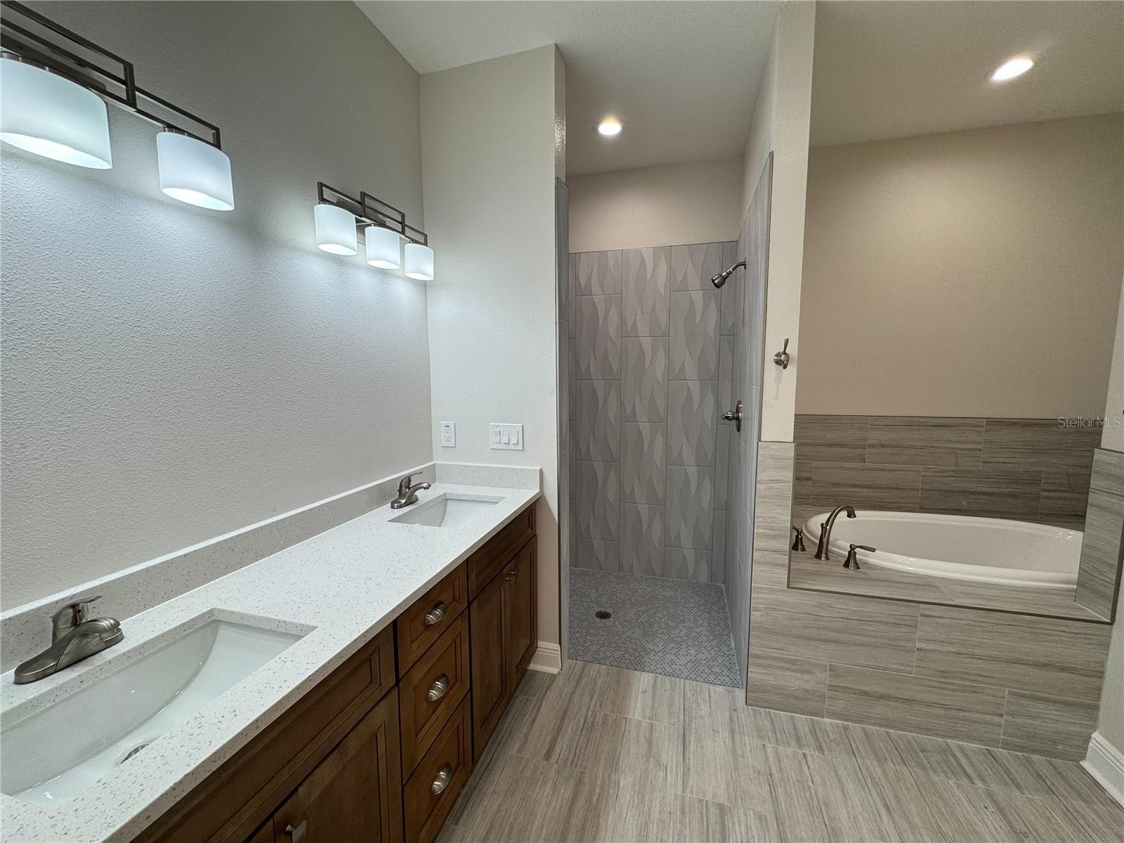 Single Family Residence in DADE CITY FL 13532 14TH STREET 61.jpg