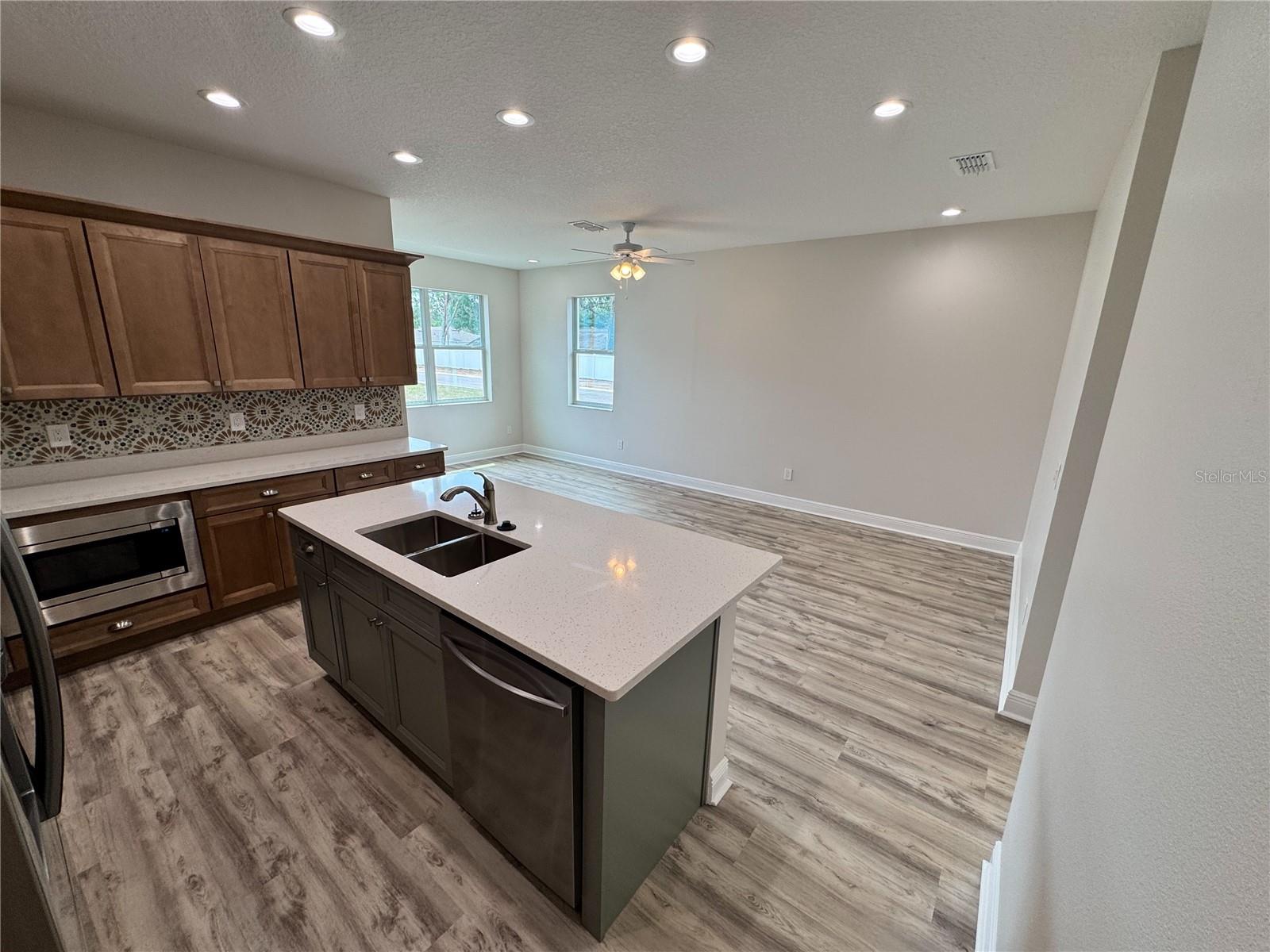 Single Family Residence in DADE CITY FL 13532 14TH STREET 29.jpg