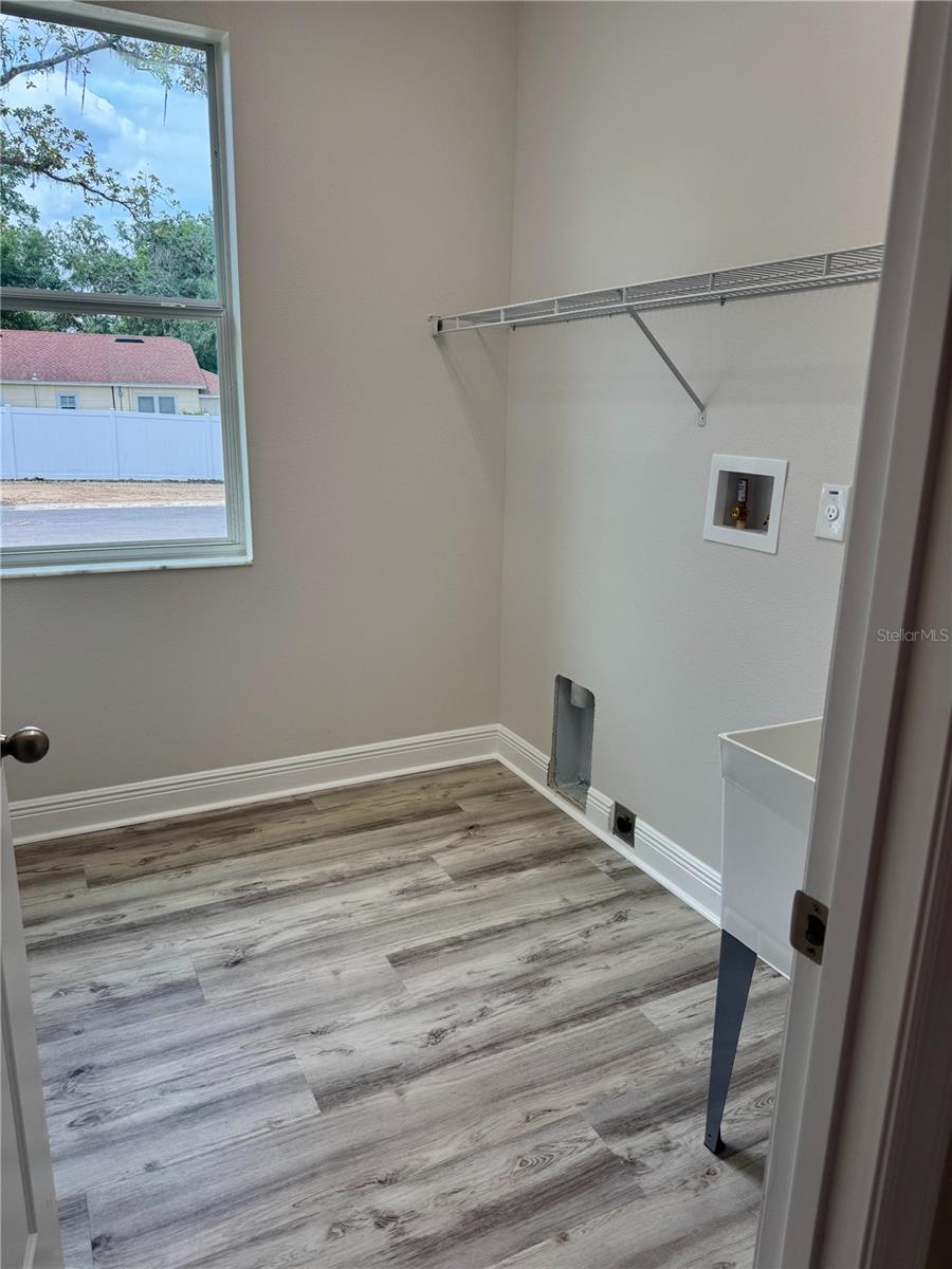 Single Family Residence in DADE CITY FL 13532 14TH STREET 43.jpg
