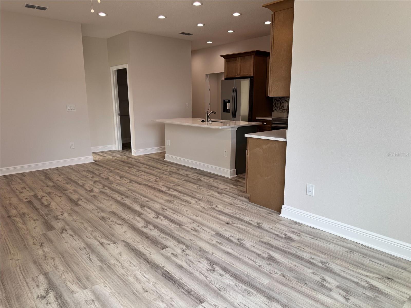Single Family Residence in DADE CITY FL 13532 14TH STREET 33.jpg