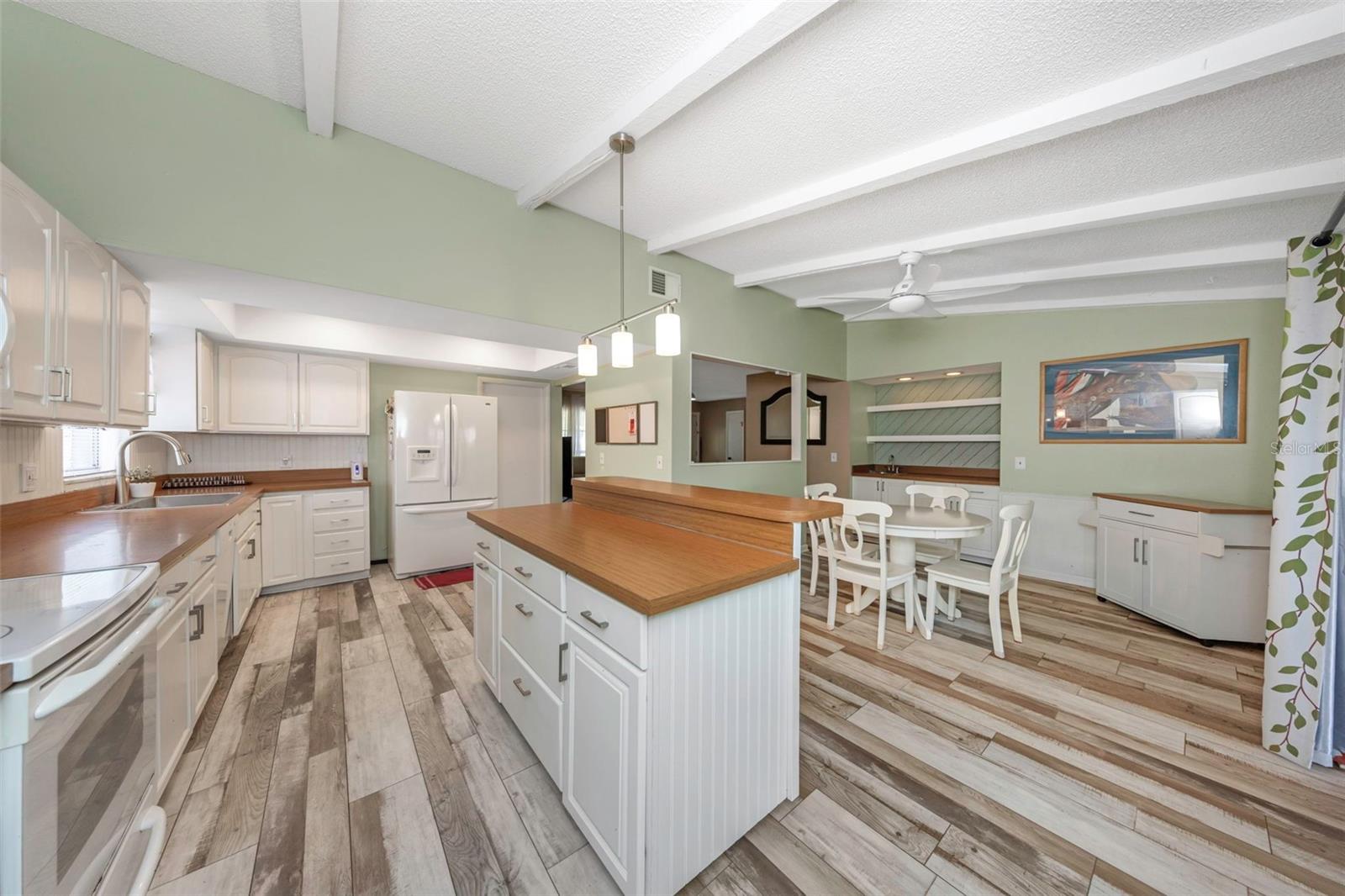 17704 Rivendel Rd, Lutz, FL 33549 photo