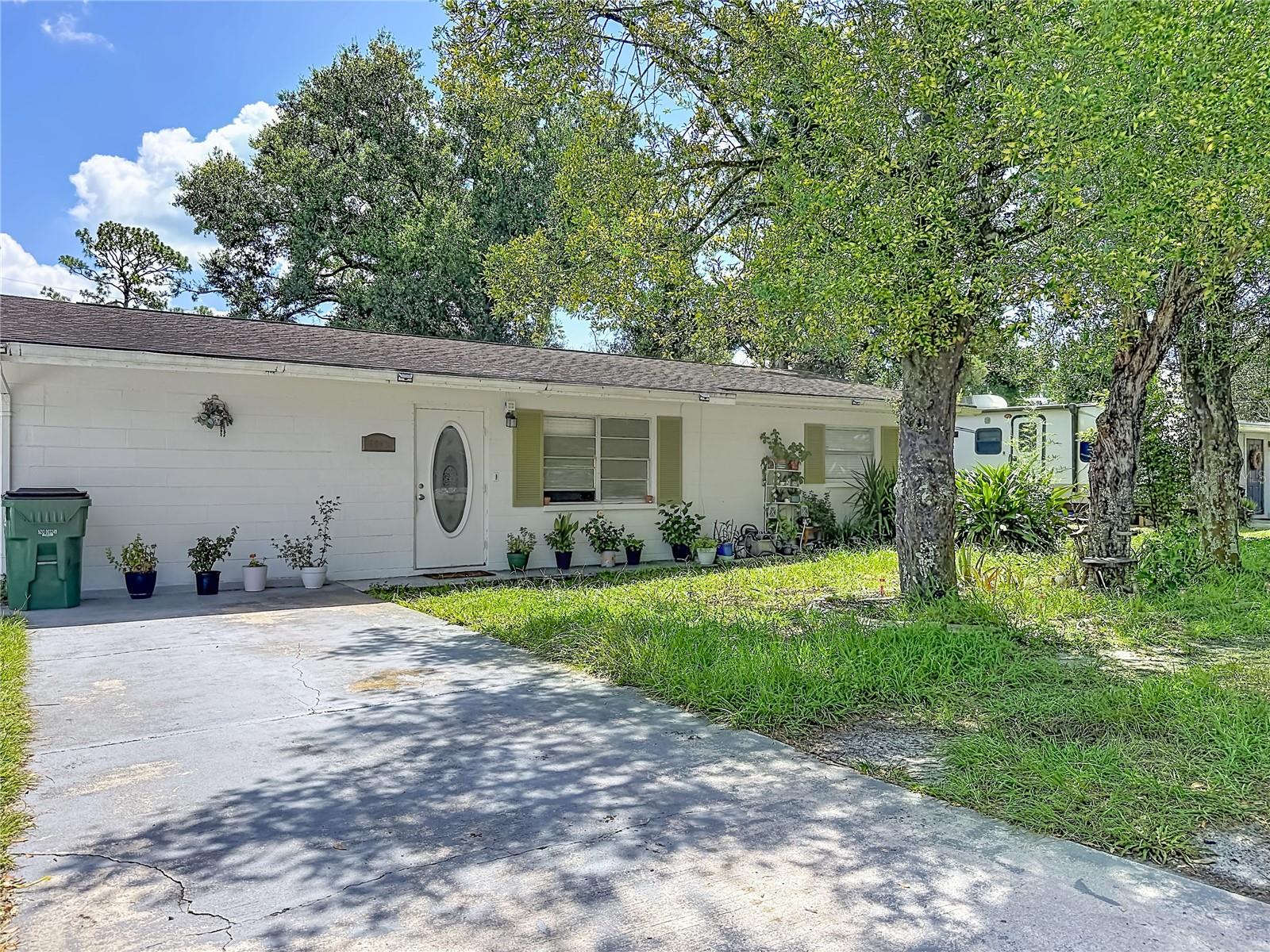 5942 20 St, Zephyrhills, FL 33542