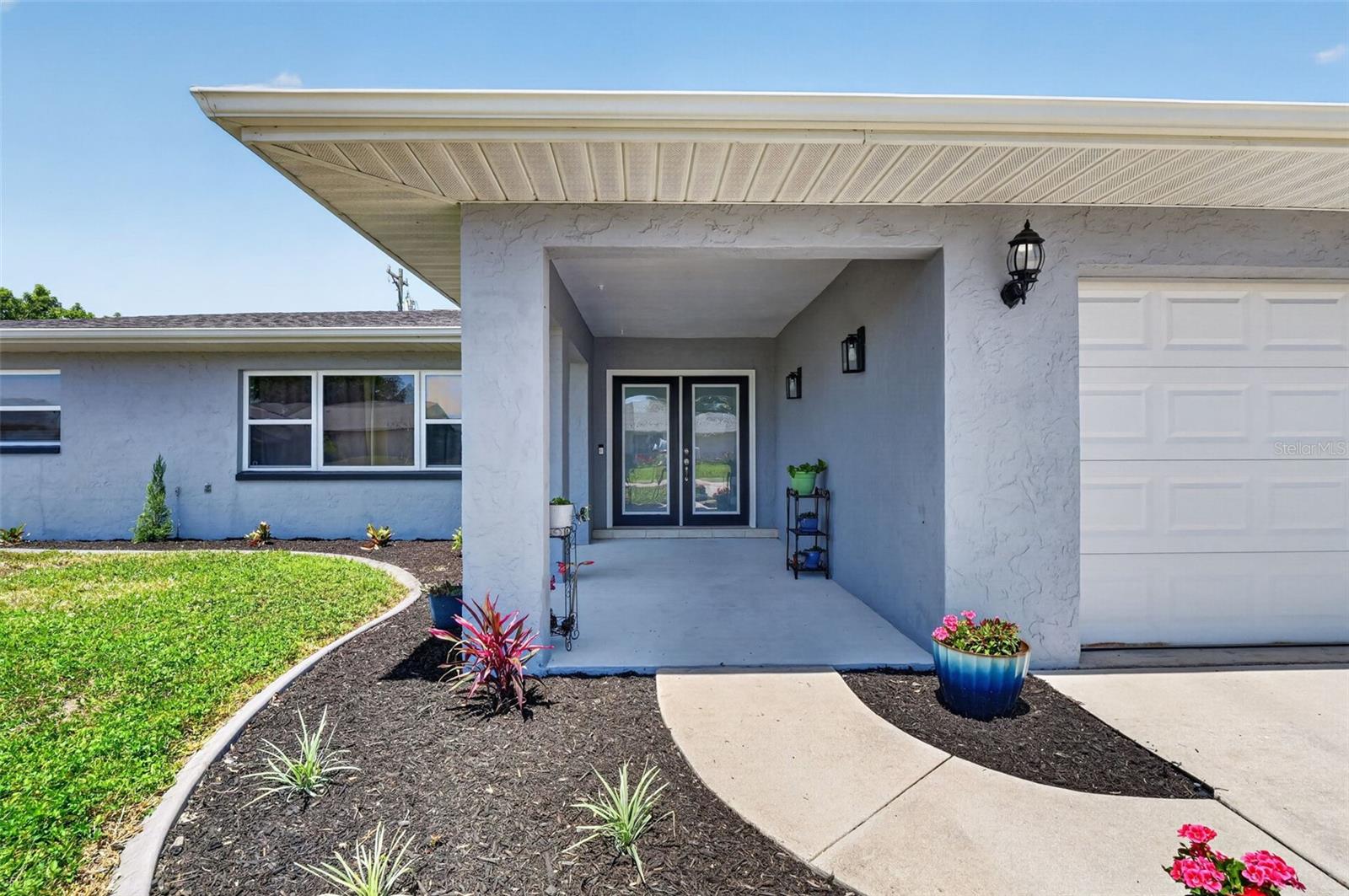 1305 SE 37 Terrace, Cape Coral, FL 33904 photo
