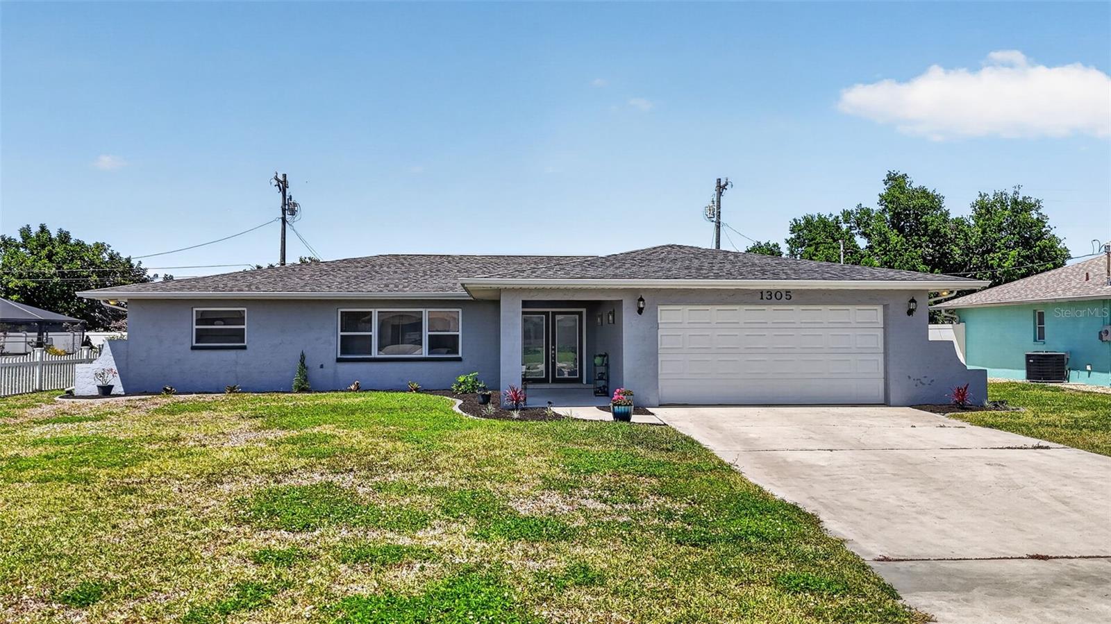 1305 37 Terrace, Cape Coral, FL 33904