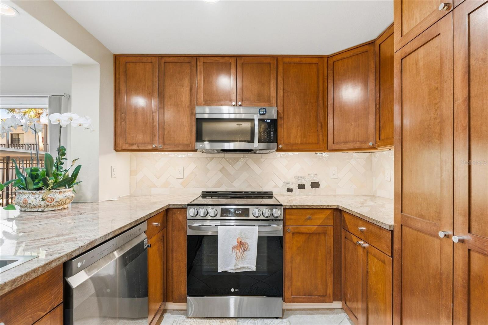 800 Benjamin Franklin Dr #110, Sarasota, FL 34236 photo