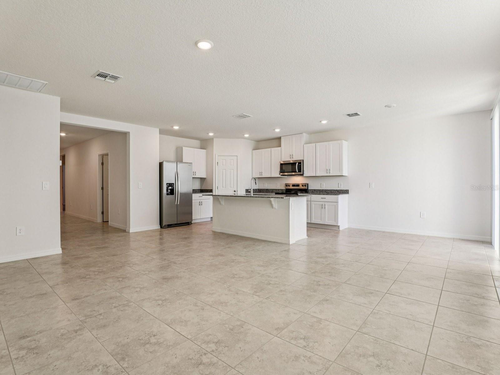 1380 Oak Valley Dr, Auburndale, FL 33823 photo