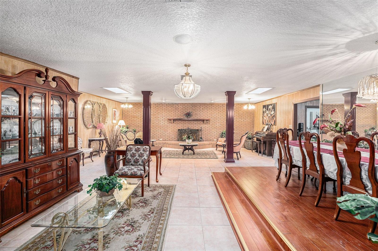 5105 N 45 St, Tampa, FL 33610 photo