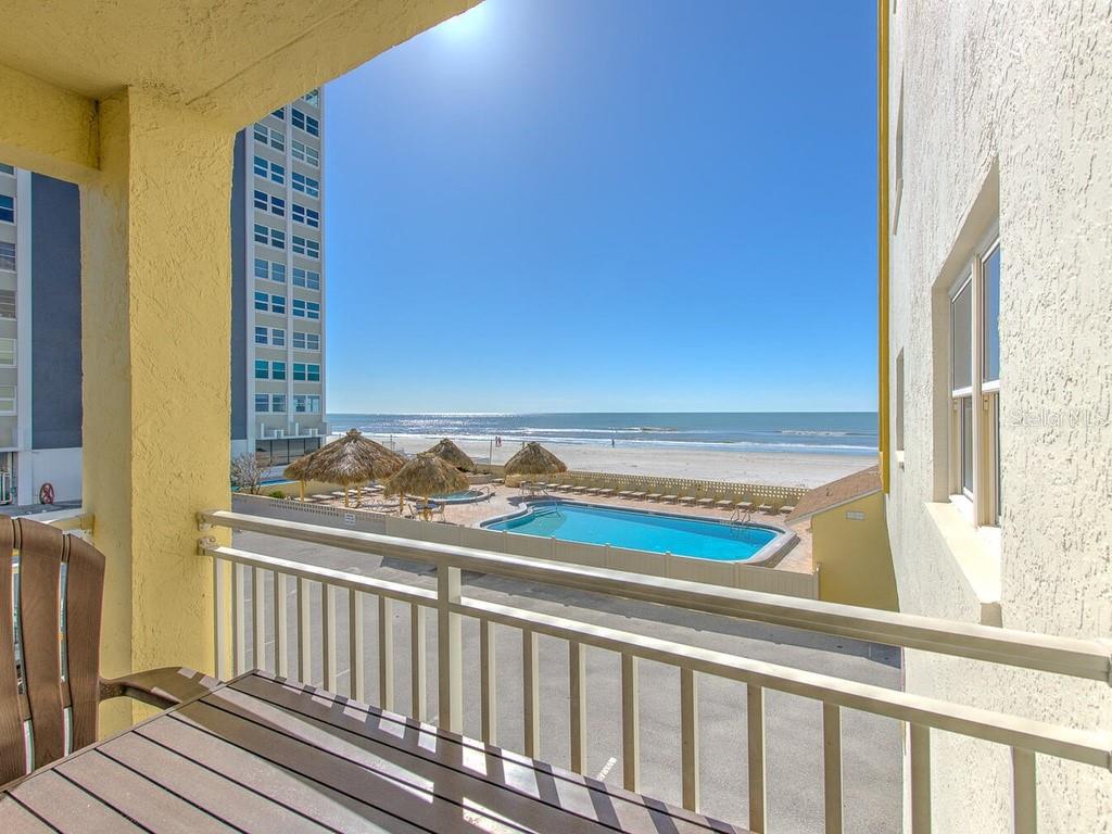 17450 Gulf Blvd, Redington Shores, FL 33708