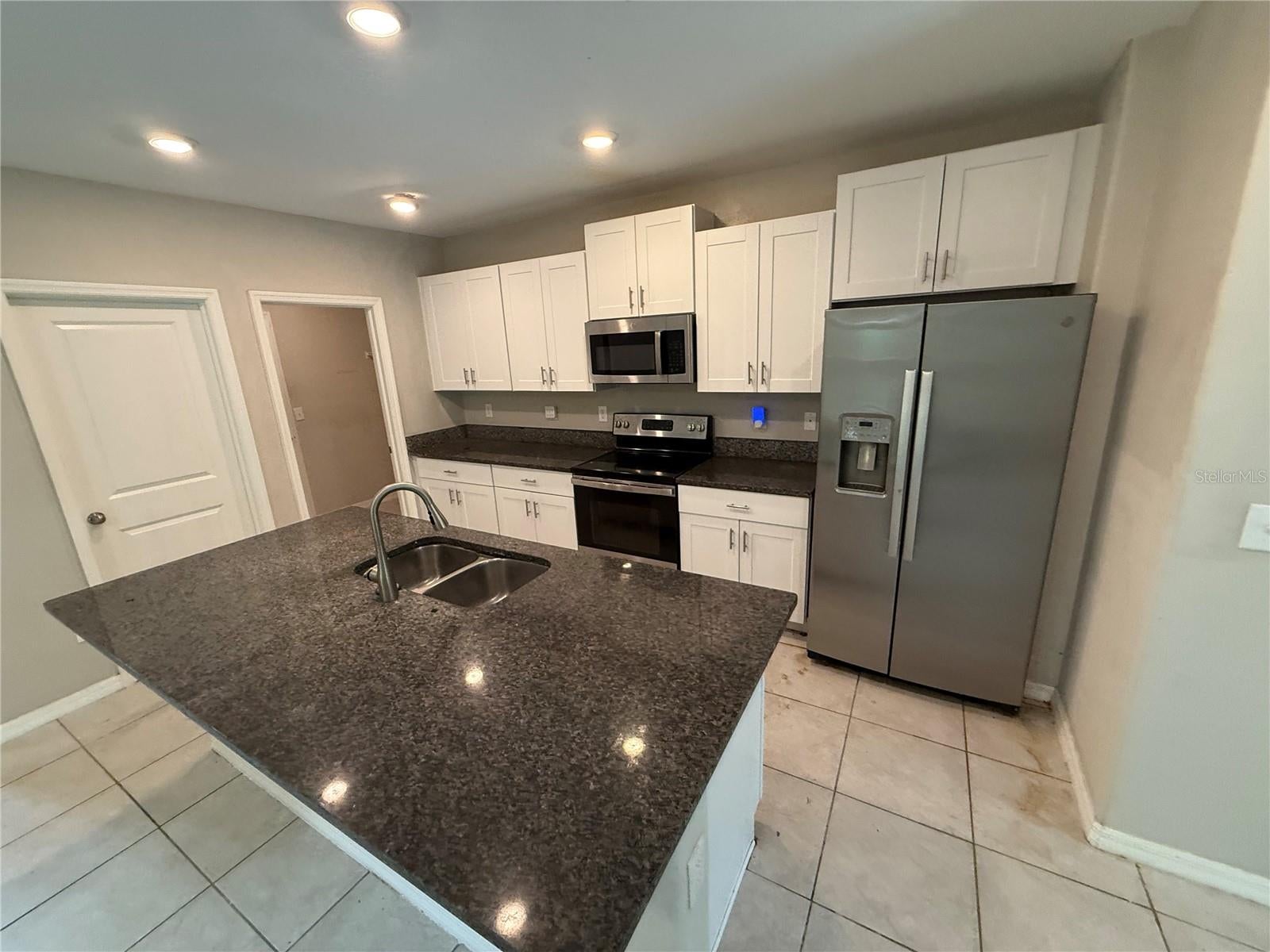 1752 Colding Dr, Ruskin, FL 33570 photo