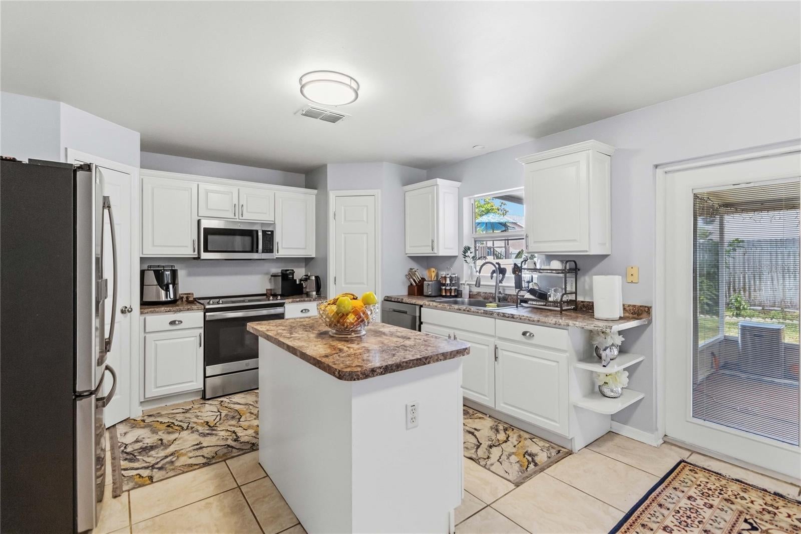 122 Carmel Bay Dr, Sanford, FL 32771 photo
