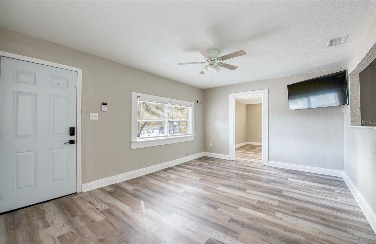 1516 E Waters Ave, Tampa, FL 33604 photo