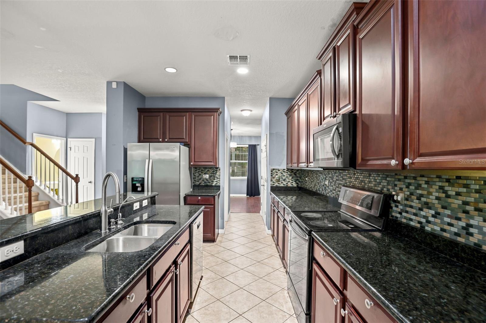 925 Counts Crest Cir, Apopka, FL 32712 photo