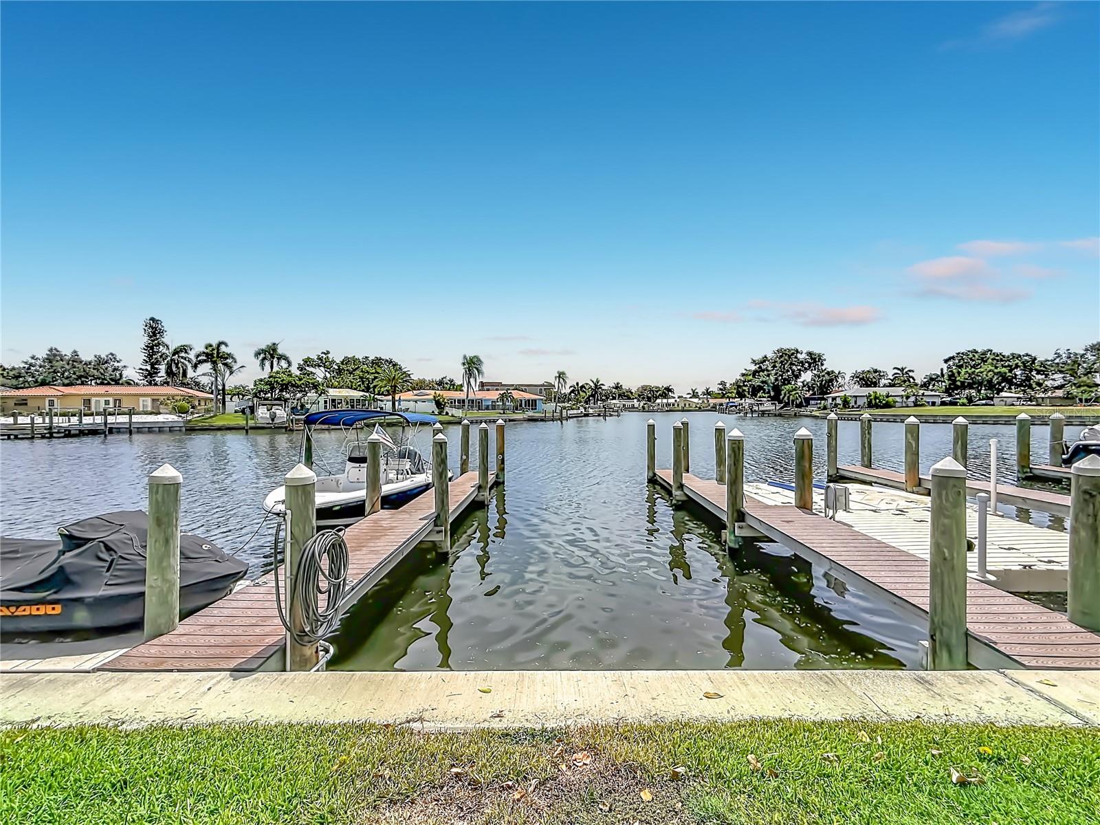 6537 Cape Hatteras Way #2, Saint Petersburg, FL 33702 photo