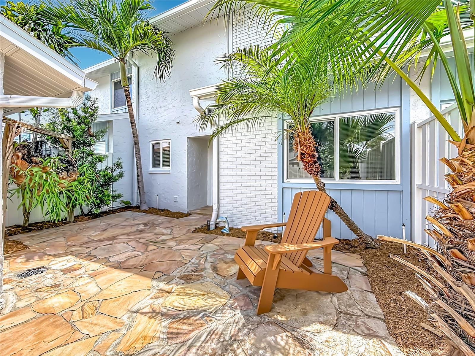6537 Cape Hatteras Way #2, Saint Petersburg, FL 33702 photo