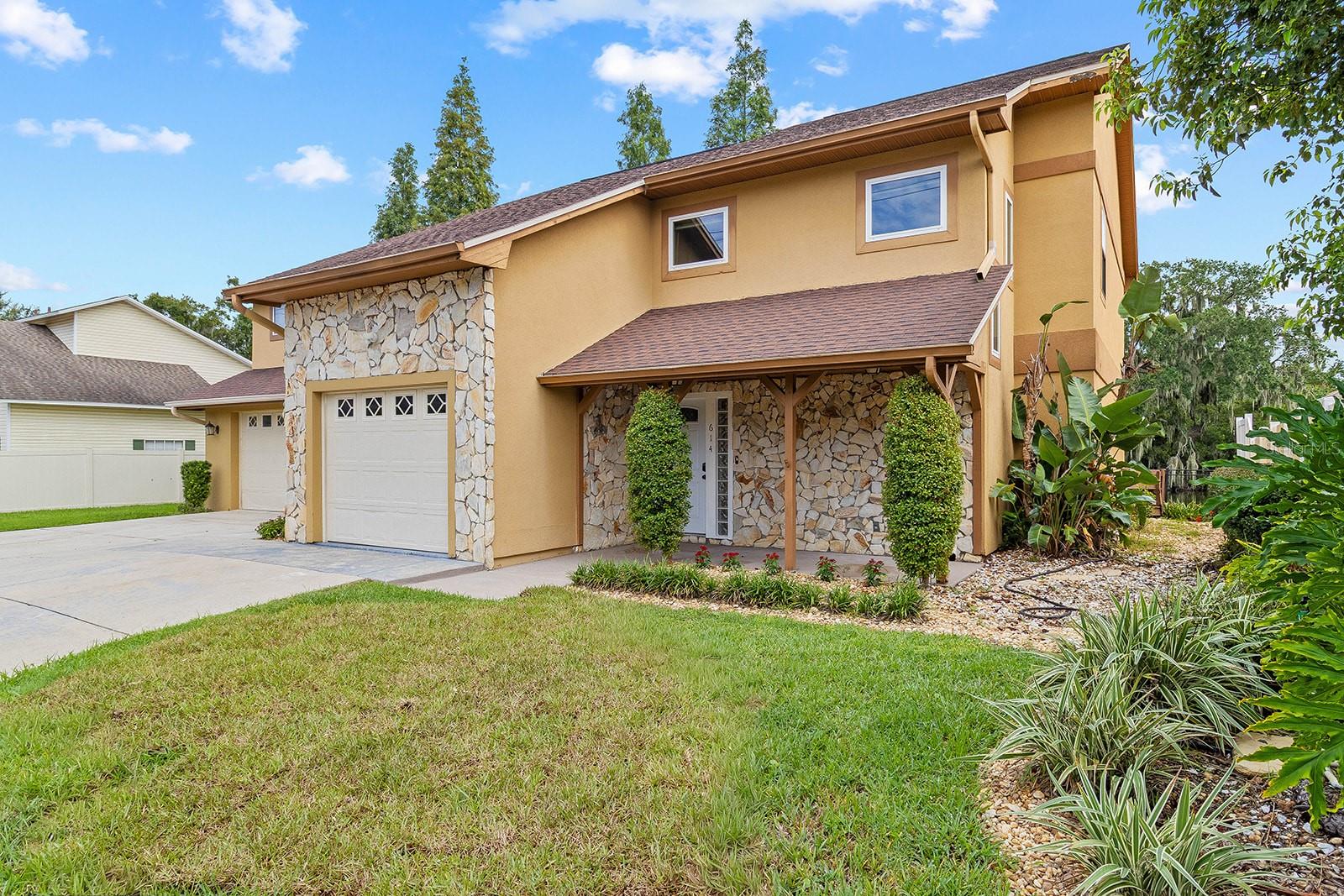 614 Mountain Lake Pl, Lakeland, FL 33813 photo
