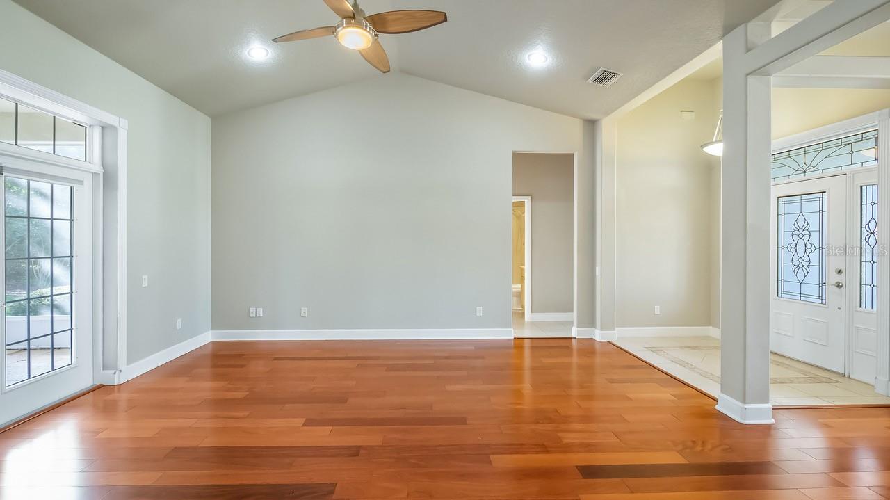 202 N Dixie Dr, Howey In The Hills, FL 34737 photo