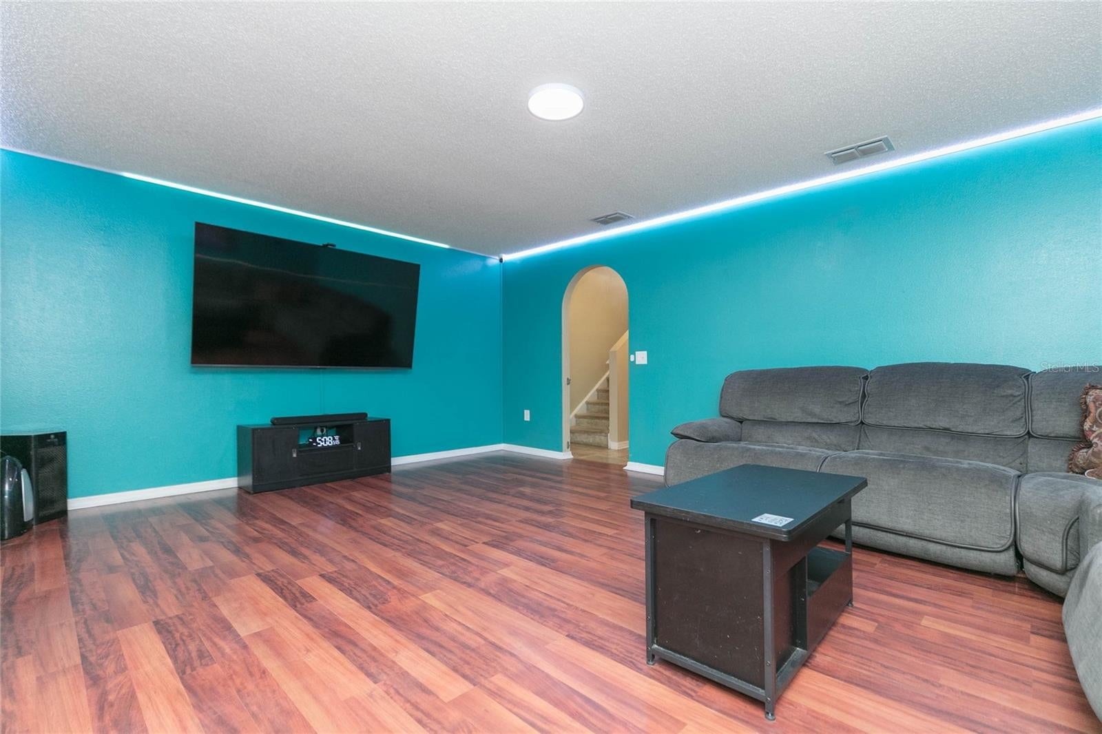 9922 Ashburn Lake Dr, Tampa, FL 33610 photo