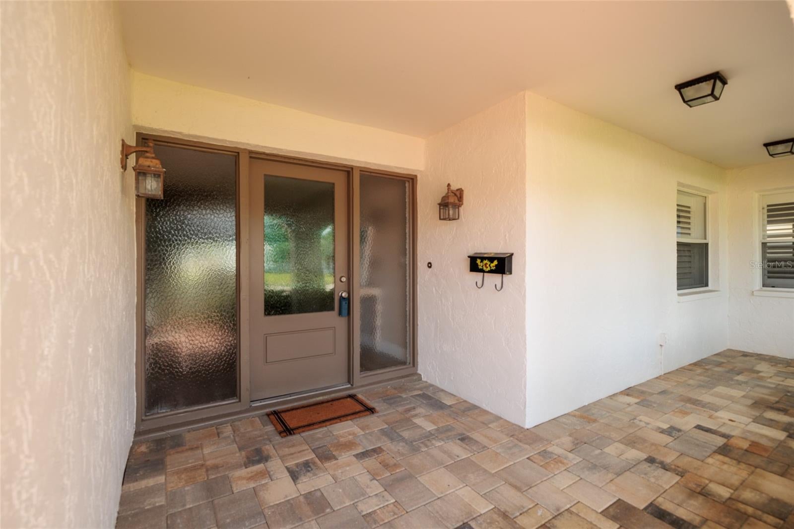 165 97 Ave, Saint Petersburg, FL 33702 photo