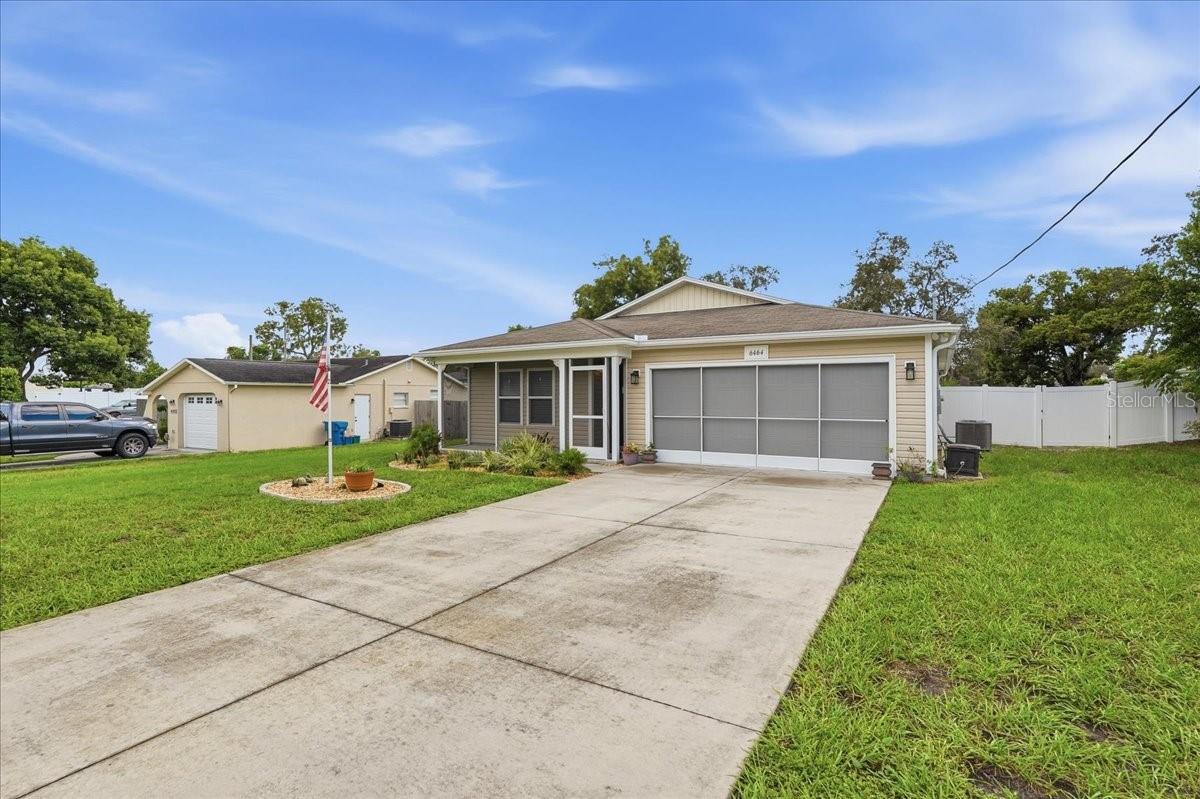 6464 Toledo Rd, Spring Hill, FL 34606 photo