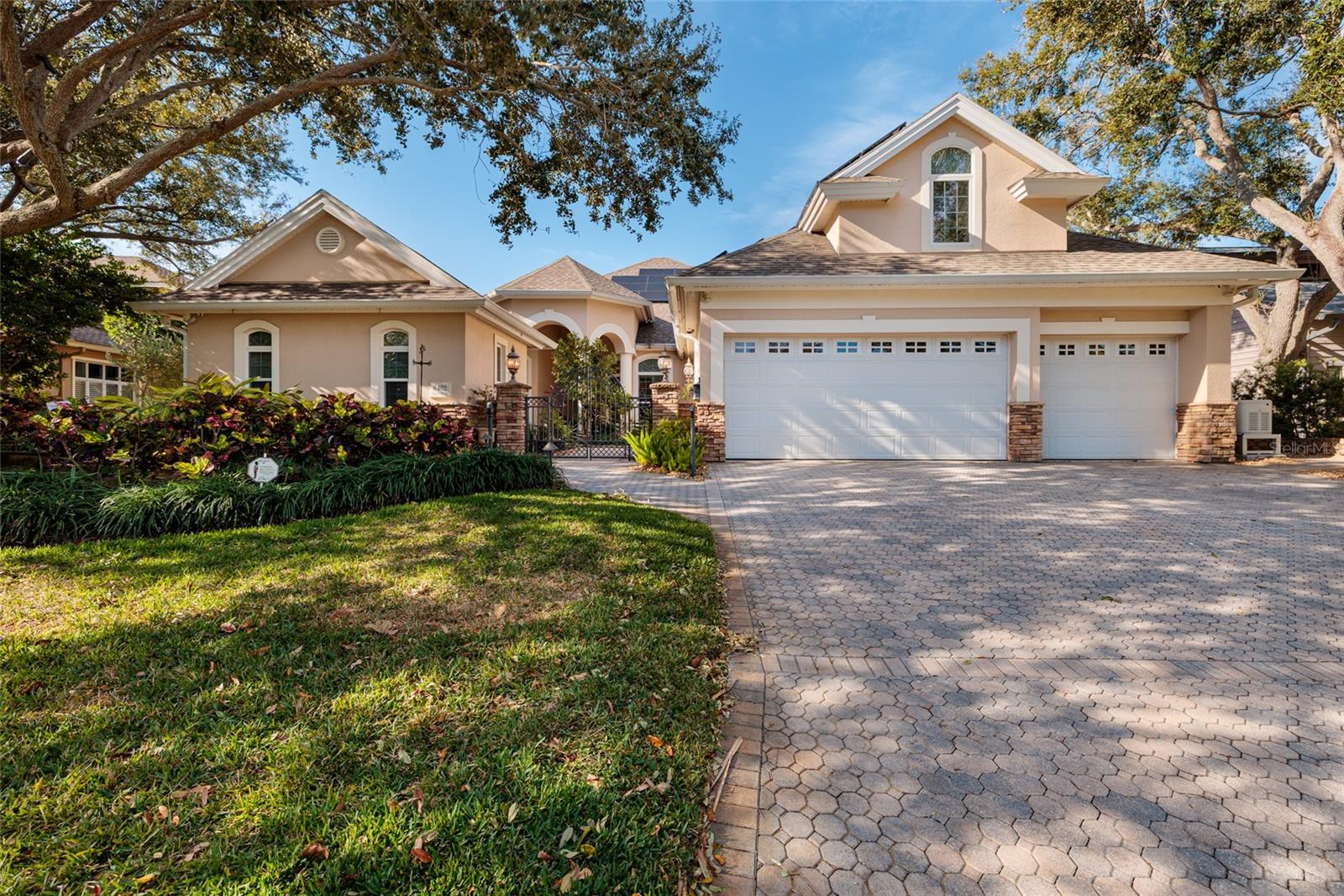 8402 Tallahassee Dr, Saint Petersburg, FL 33702