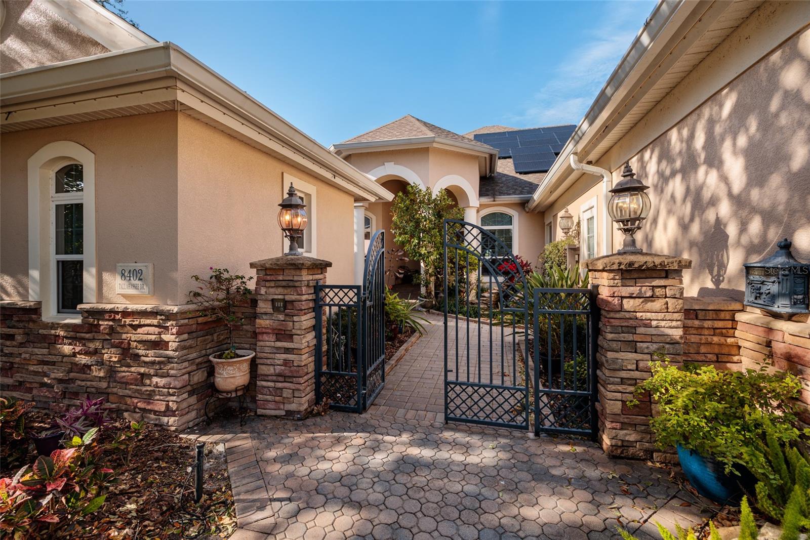 8402 Tallahassee Dr, Saint Petersburg, FL 33702 photo
