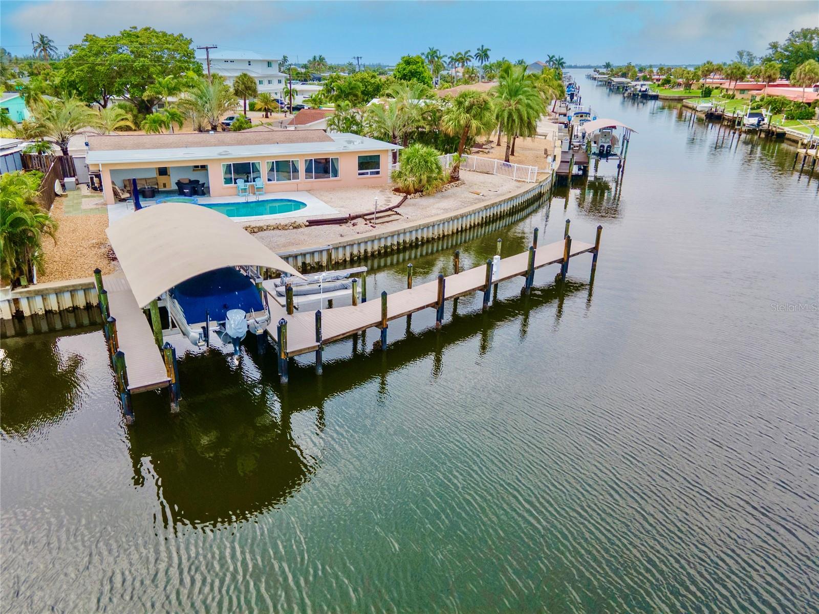 4223 Royal Palm Dr, Bradenton, FL 34210 photo