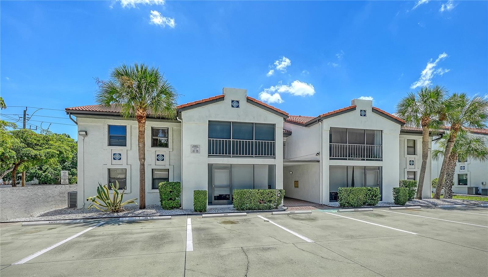 631 N Orange Ave #108, Sarasota, FL 34236 photo