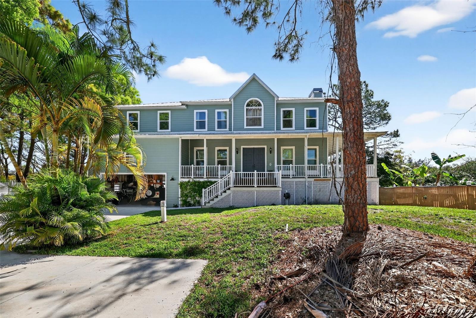 4433 Sweetwater Dr, Tampa, FL 33615 photo