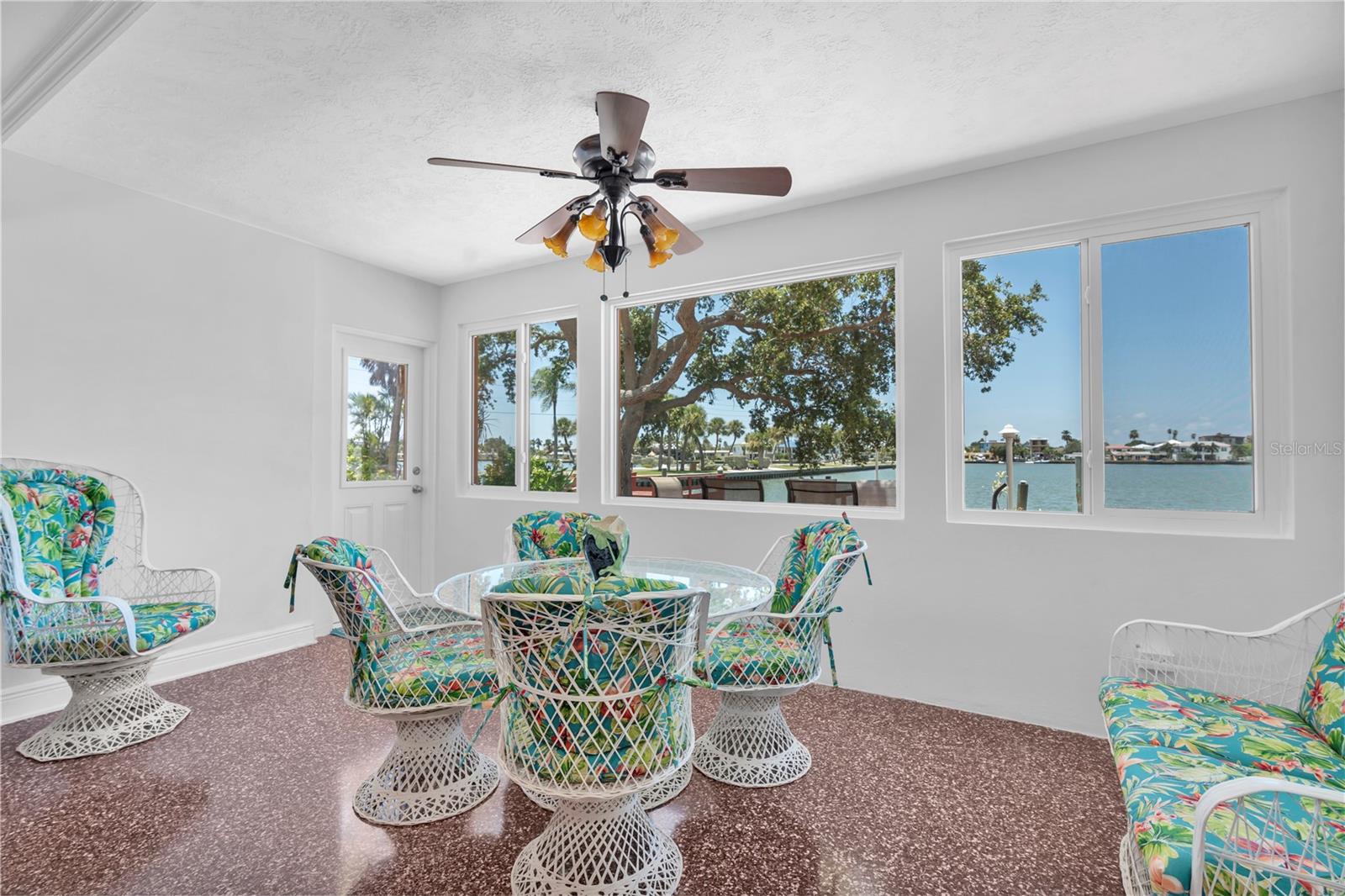16102 4 St, Redington Beach, FL 33708 photo
