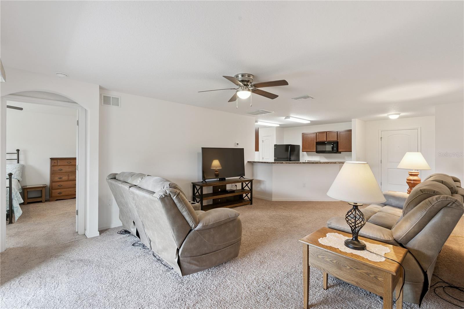 916 Aspen View Cir, Groveland, FL 34736 photo