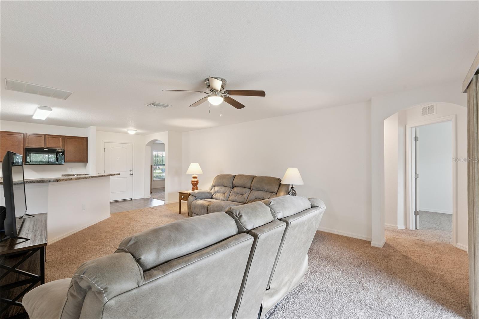 916 Aspen View Cir, Groveland, FL 34736 photo