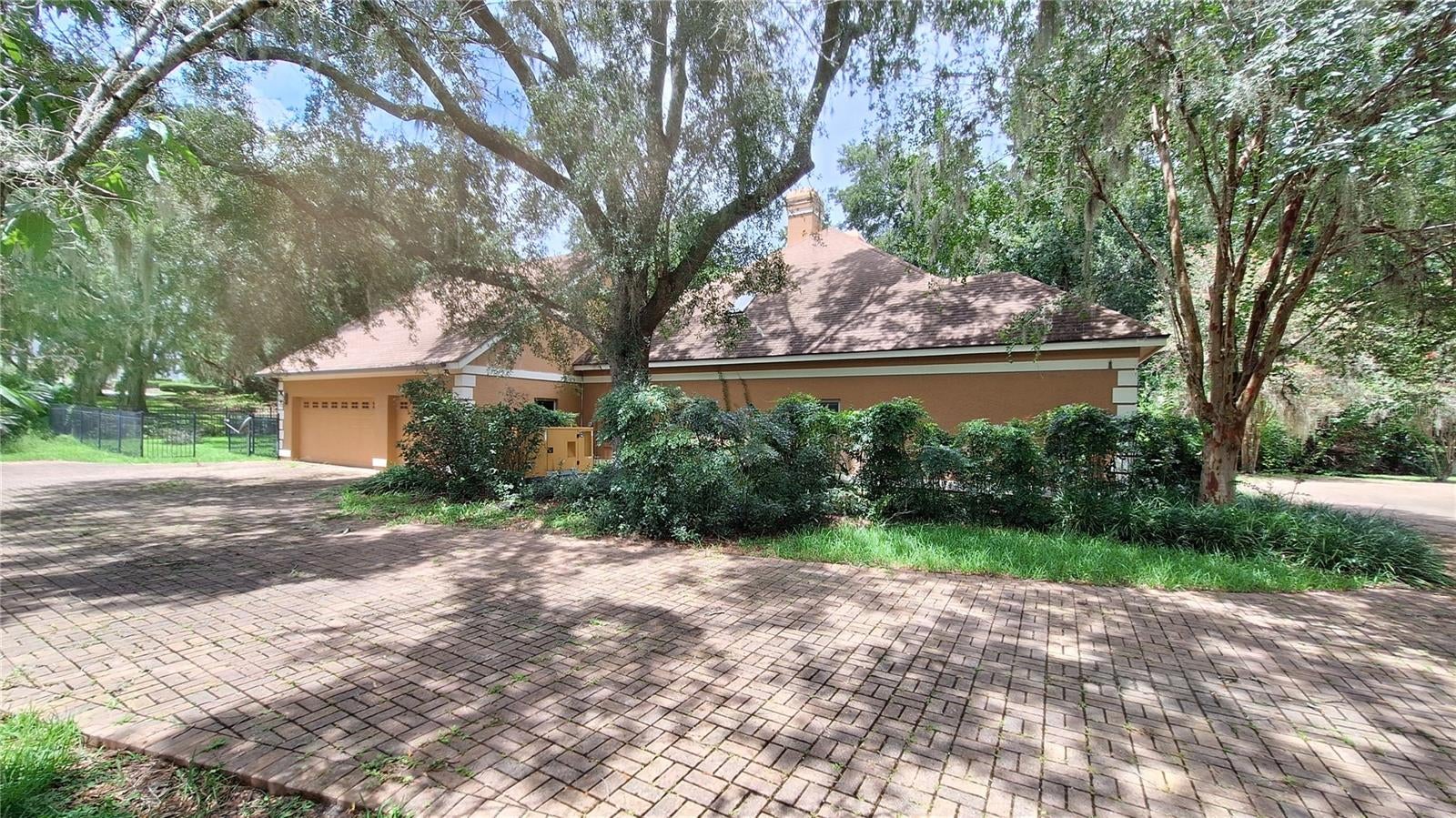 2210 SE Laurel Run Dr, Ocala, FL 34471 photo