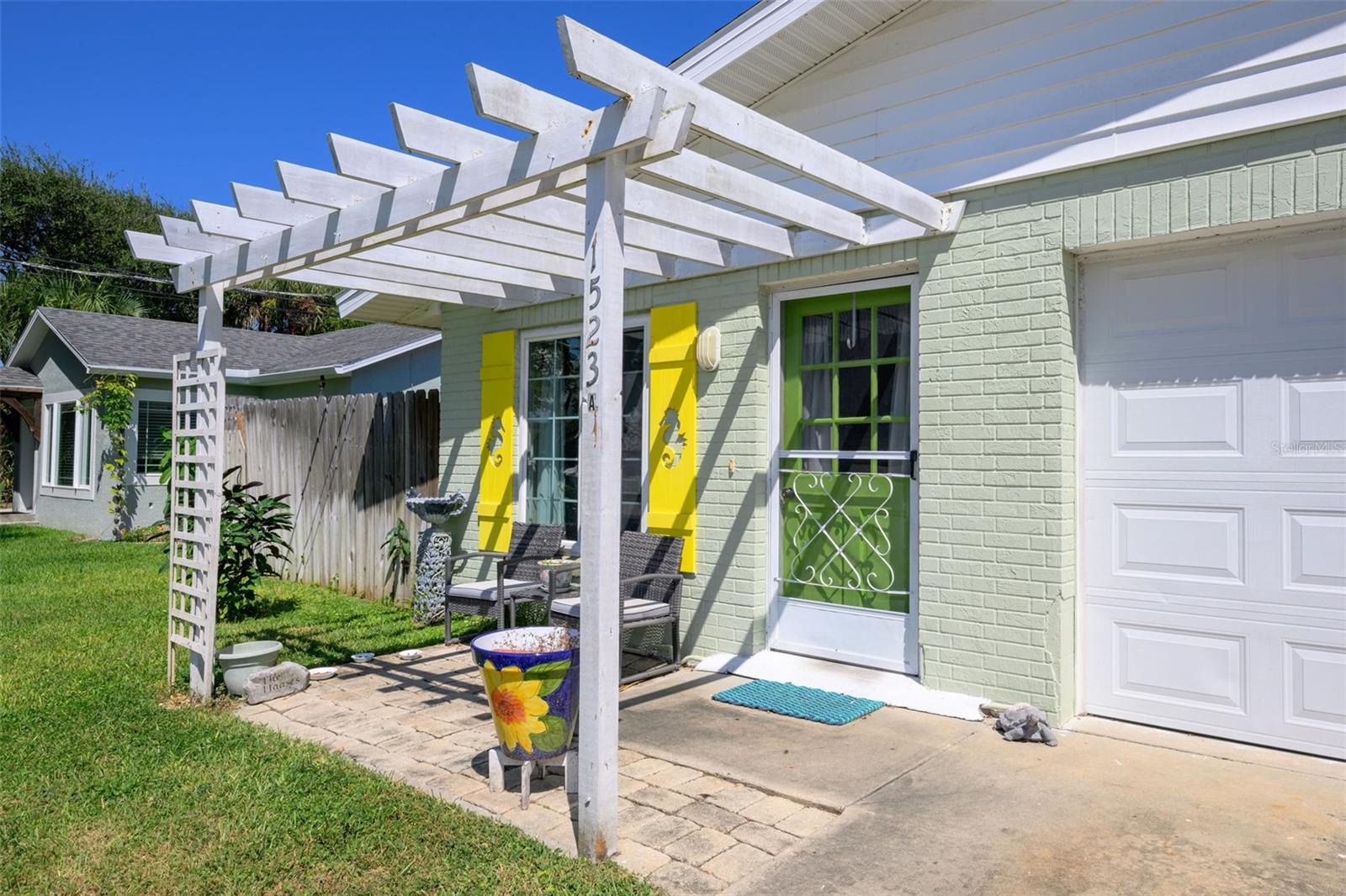 1523 S Daytona Ave, Flagler Beach, FL 32136 photo