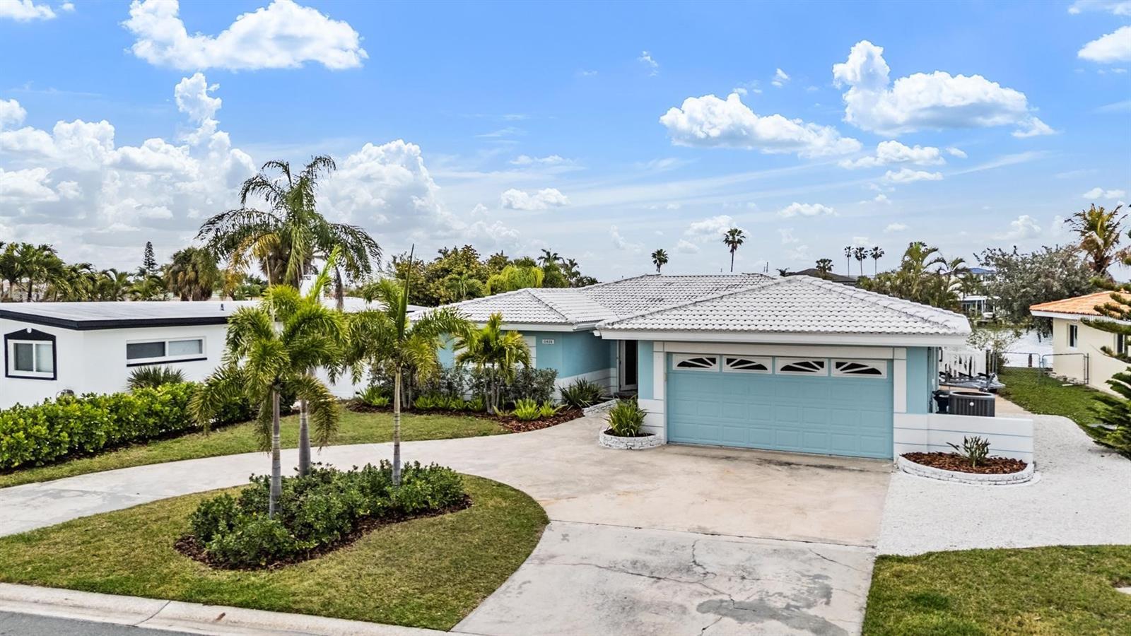 11425 5 St, Treasure Island, FL 33706