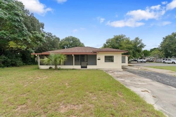1404 E Alfred St, Tavares, FL 32778 photo