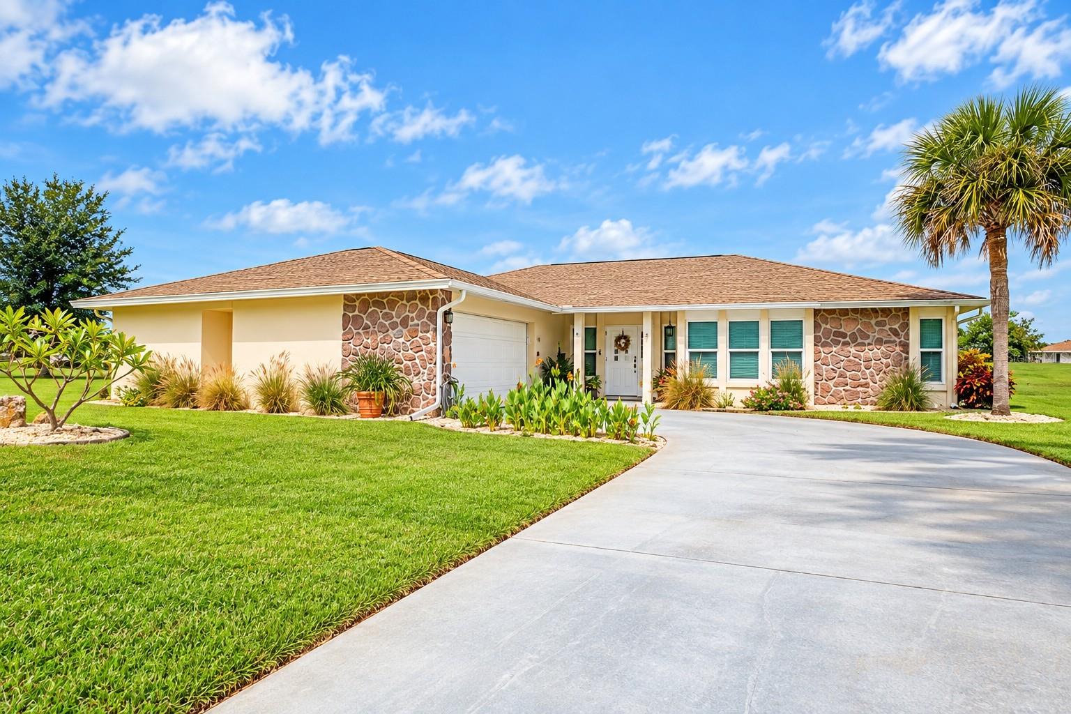 114 Caddy Rd, Rotonda West, FL 33947