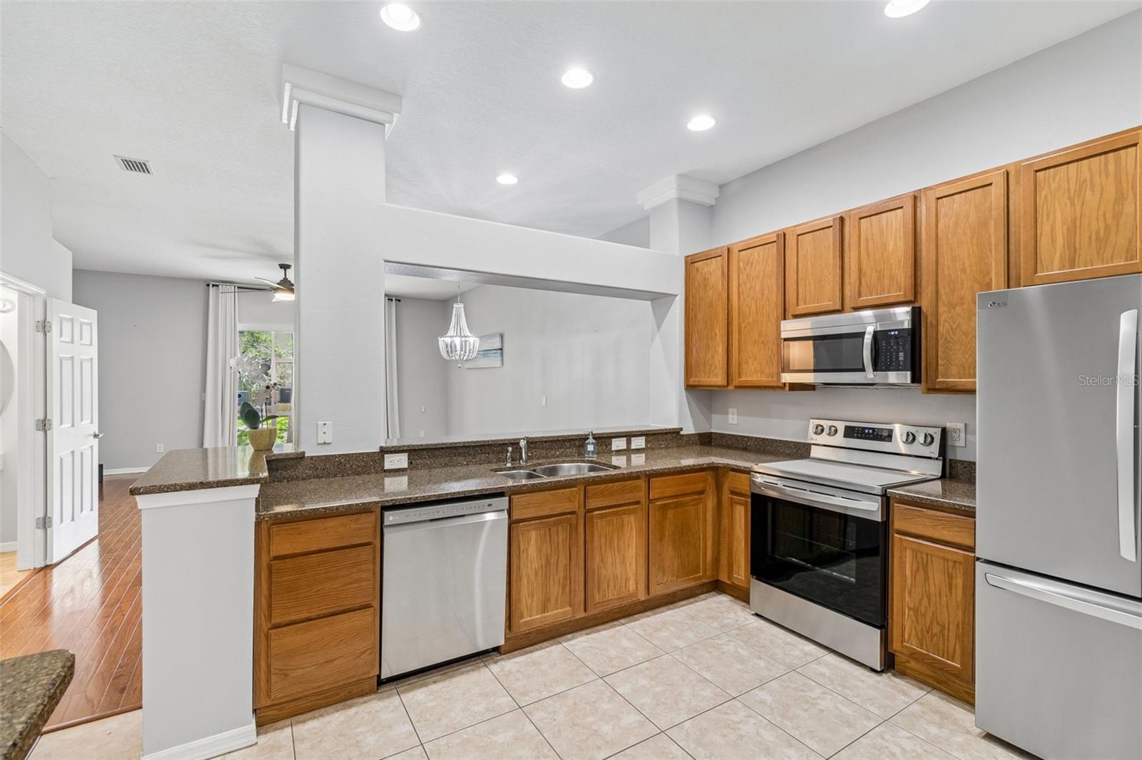 1455 Hidden Ct, Tarpon Springs, FL 34689 photo