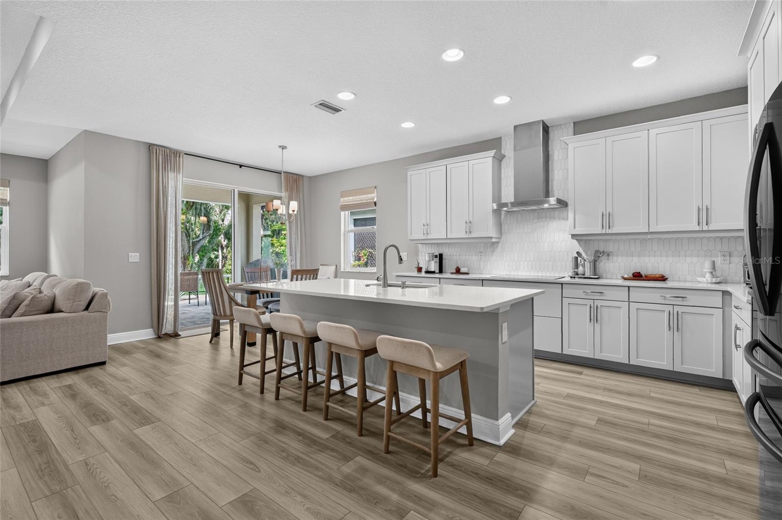 3541 Secluded Ct, Sarasota, FL 34240 photo