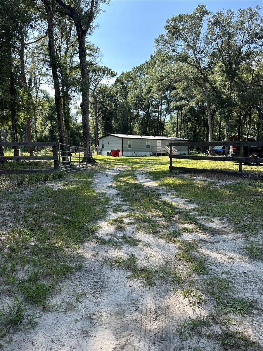 11882 SW 58 St, Webster, FL 33597 photo