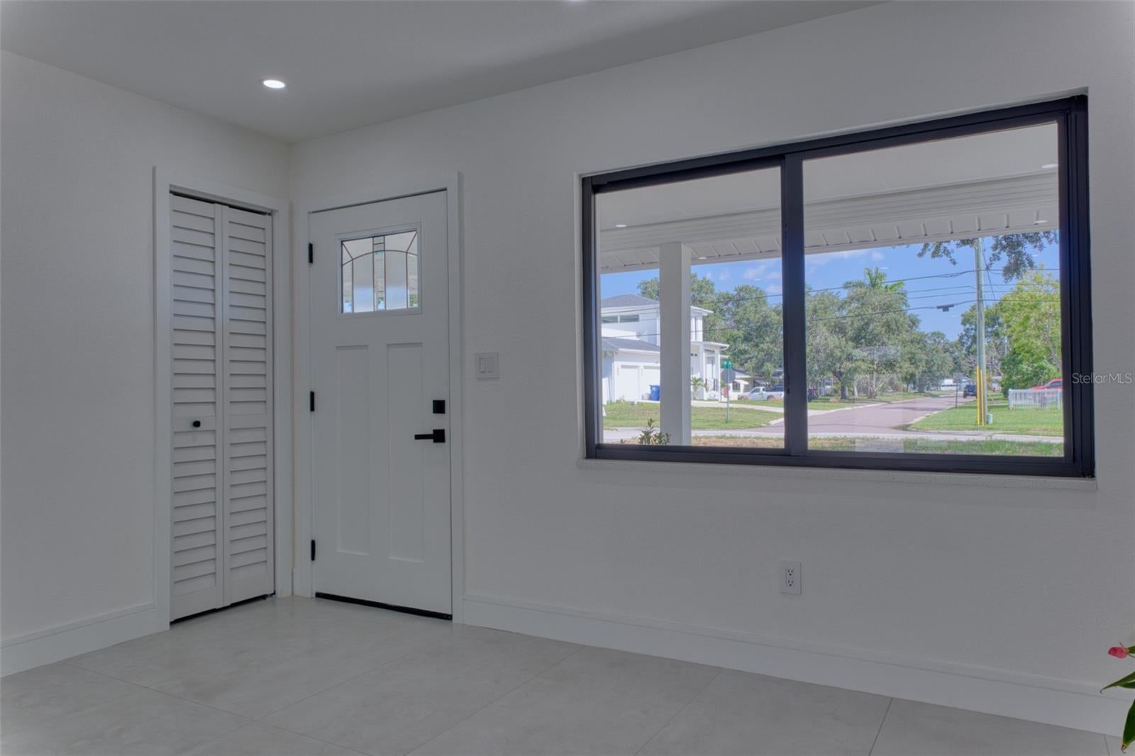 1397 83 Ave, Saint Petersburg, FL 33702 photo