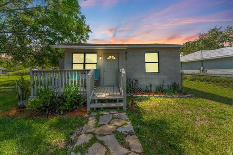 Single Family Residence in EAGLE LAKE FL 652 N JACKSON STREET.jpg