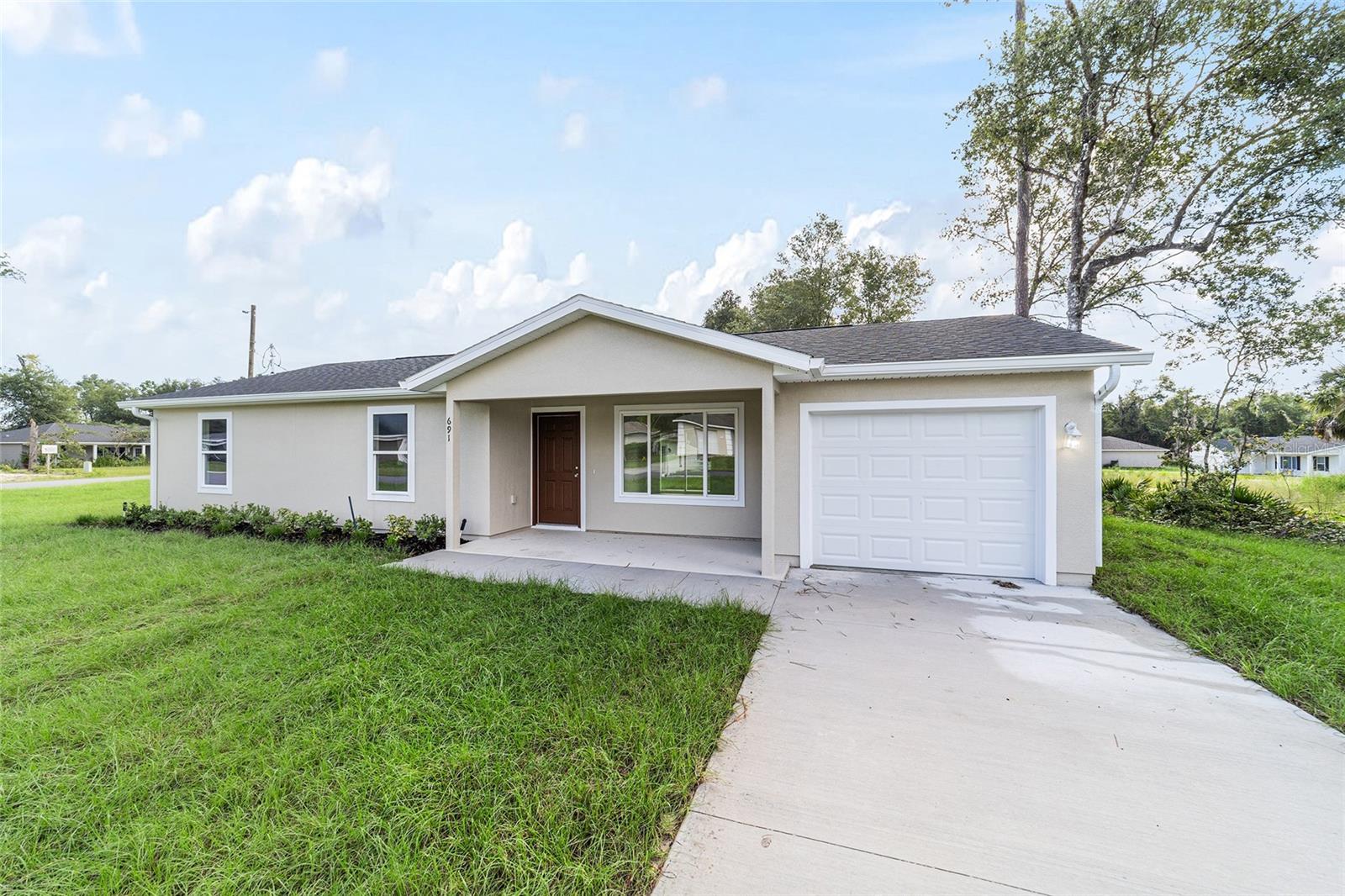 34 Maple Ln, Ocklawaha, FL 32179 photo