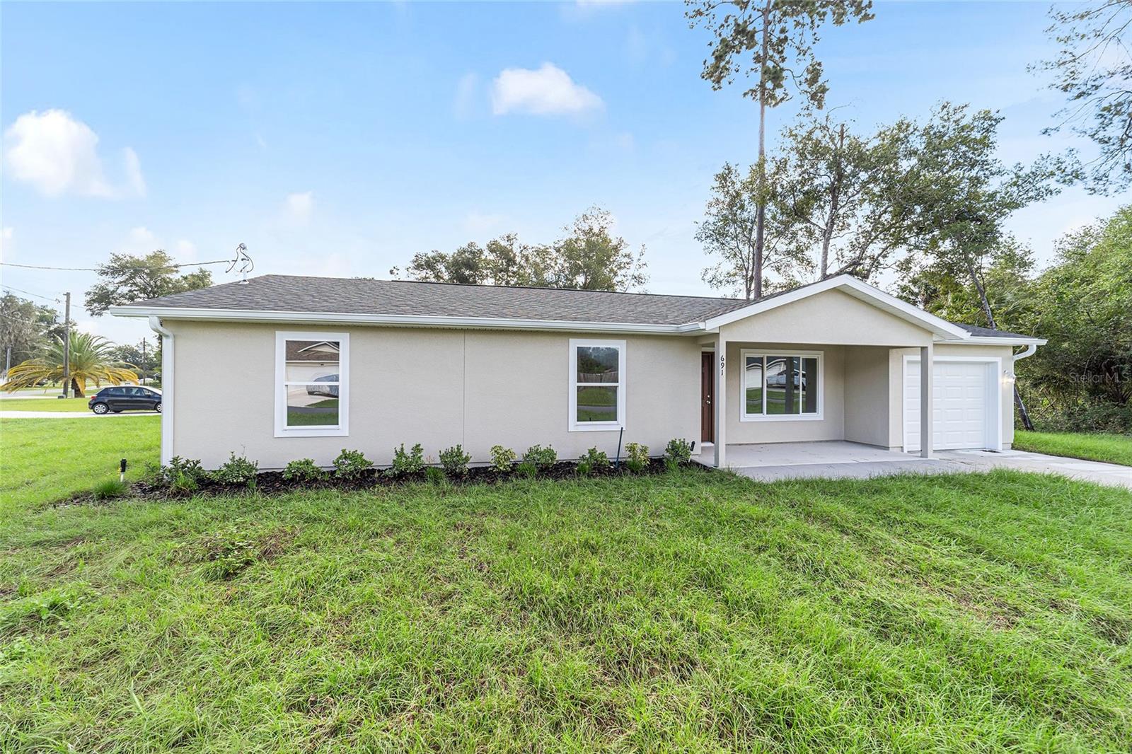 34 Maple Ln, Ocklawaha, FL 32179 photo