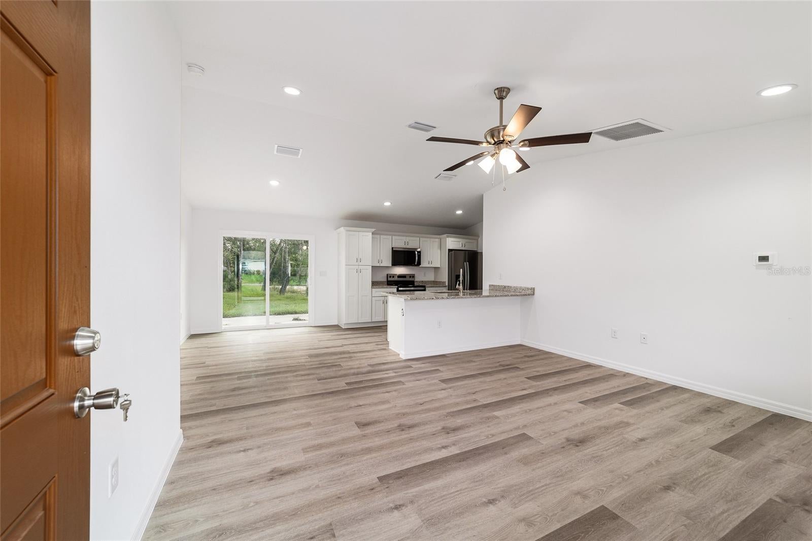 34 Maple Ln, Ocklawaha, FL 32179 photo