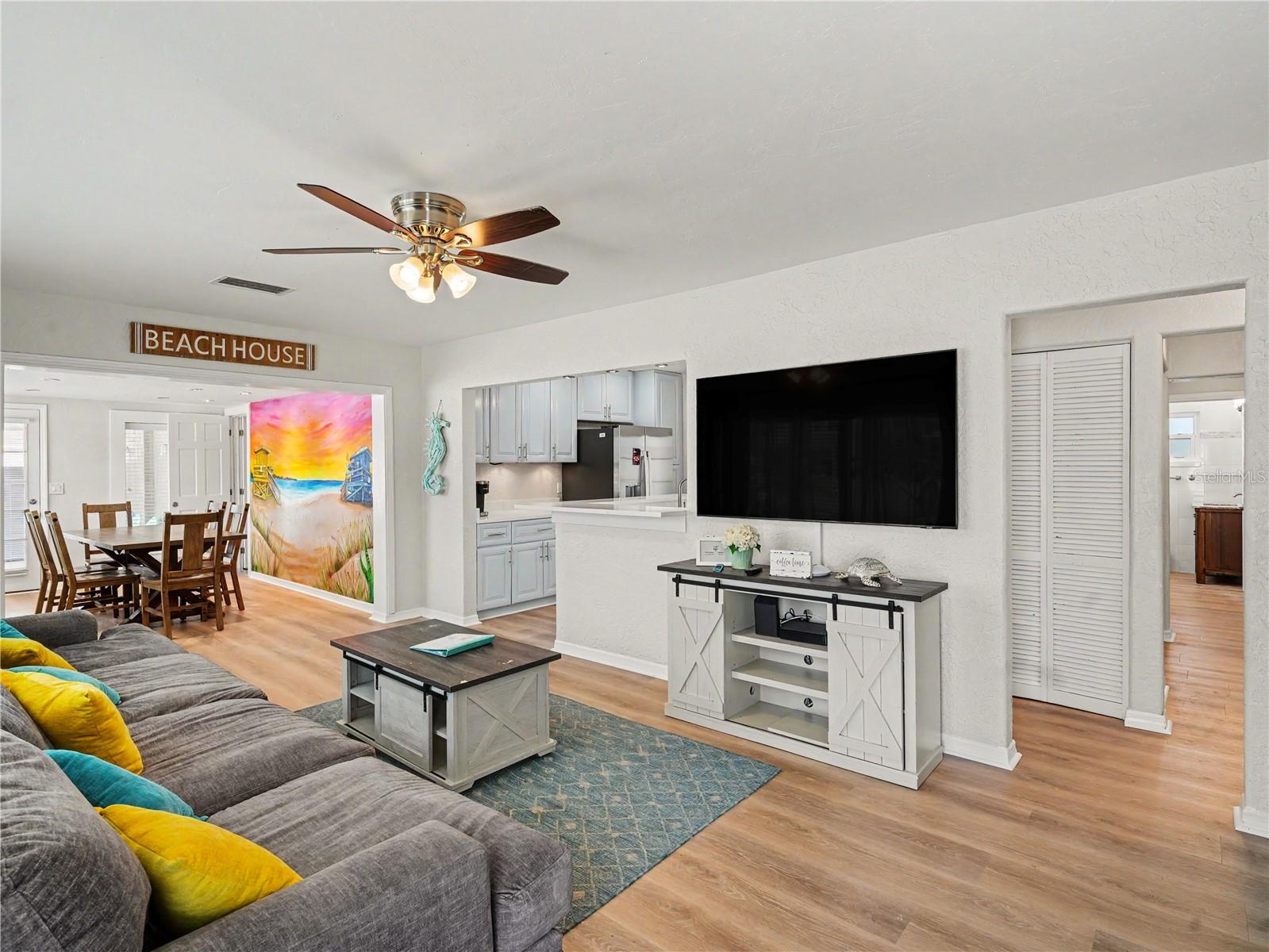2547 Bahia Vista St, Sarasota, FL 34239 photo