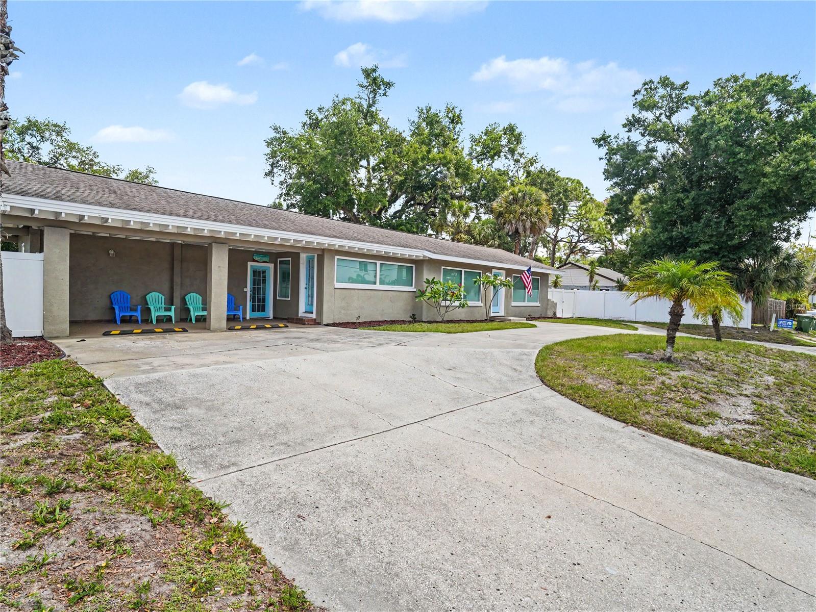 2547 Bahia Vista St, Sarasota, FL 34239 photo