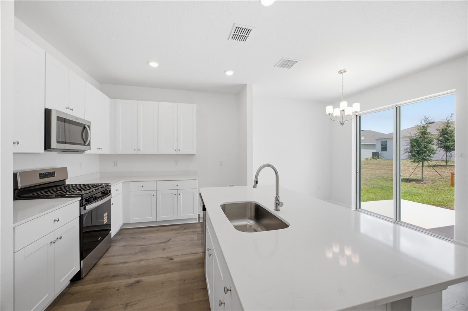 5719 Hiawassee Rd, Okahumpka, FL 34762 photo